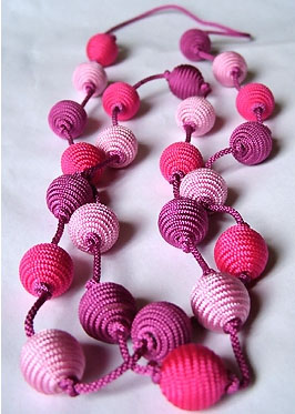 Collier-Pearls-of-Silk-Rose-Prune