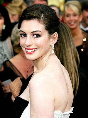 anne_hathaway-premiere