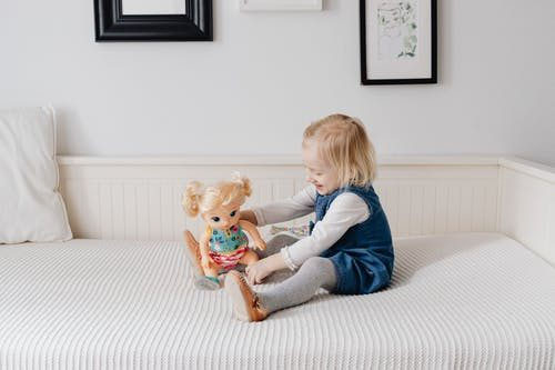 Choisir une poupée pour un enfant