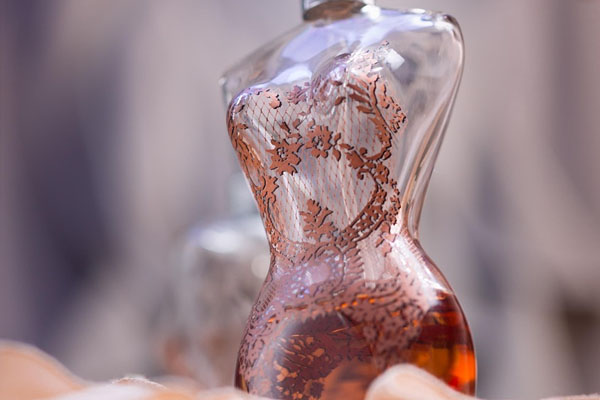 Flacon style parfum femme