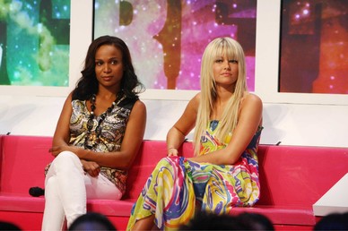 caroline secret story tv