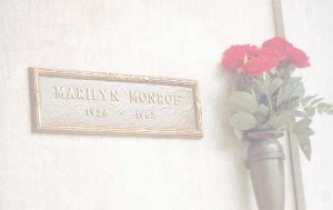 Plaque en hommage à Marilyn Monroe après sa mort