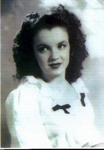 Photo de Marilyn Monroe adolescente