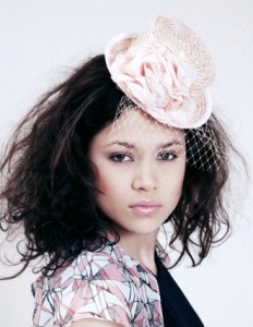 mini-chapeau-rose-clair